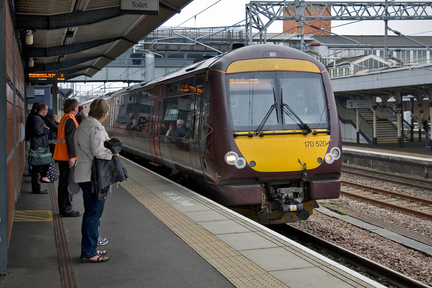 170520, XC 07.21 Stansted Airport-Birmingham New Street (1N45), Nuneaton station 
 170520 working the 07.21 Stansted Airport to Birmingham New Street was already surprisingly busy as it arrived here at Nuneaton station. With a lot of passengers waiting to board the train, it would be standing room only for the twenty-one miles to its destination; I was glad that I was going in the other direction! 
 Keywords: 170520 07.21 Stansted Airport-Birmingham New Street 1N45 Nuneaton station Cross Country