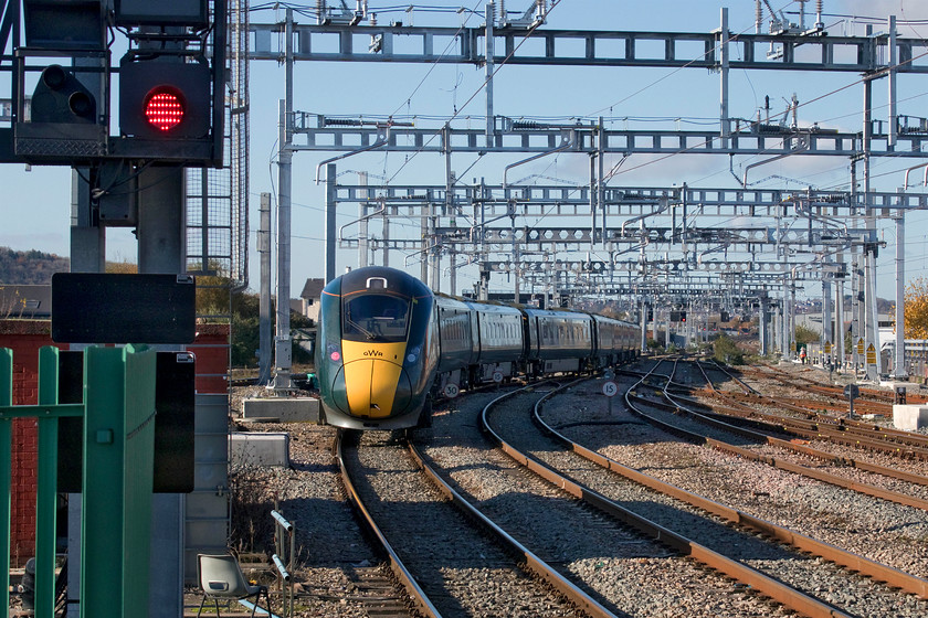 800315, GW 11.30 Cardiff Central-Cardiff Central ecs (5L54), Cardiff Central station 
 When I last visited Cardiff Central station just over a month ago, the wiring had yet to be hung, see.... https://www.ontheupfast.com/v/photos/21936chg/27787343204/x43161-10-24-cardiff-central-cardiff So, it is obvious that much work has taken place, indeed at the time of writing this on 10.11.19, a posting has just been placed on the internet stating that the first electric test train has run into South Wales from Patchway to East Usk Junction as 3Z33 over the previous night. In this view, 800315 has just left Central station as the 5L54 ecs return working that will soon work back to Paddington. 
 Keywords: 800315 11.30 Cardiff Central-Cardiff Central 5L54 Cardiff Central station