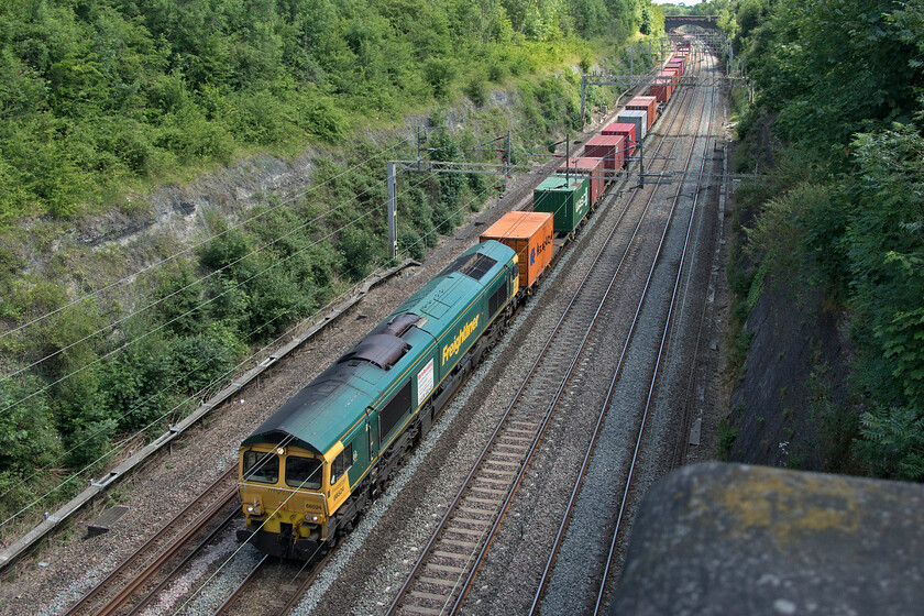 5. 66524, 09.14 Southampton MCT-Garston (4M58, 24E), Roade cutting