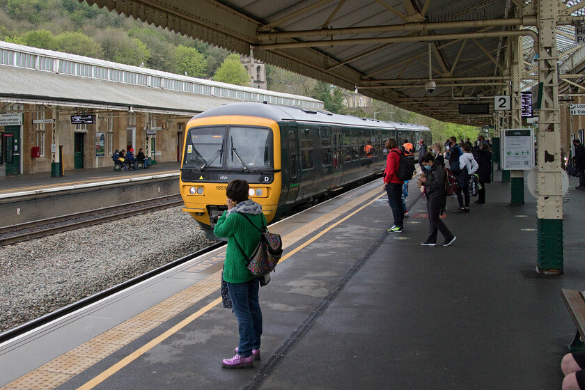 Class 165, GW 12.43 Great Malvern-Weymouth (2O78, 1E), Bath Spa station 
 Our train home arrives at Bath Spa station in the form of an unidentified Class 165 unit. With all London trains (up and down services) cancelled due to the mass withdrawal of the Class 800 fleet for safety checks any passengers on Bath station were making local journies or attempting to get to London by alternative routes such as from Salisbury as could be the case here by changing at Westbury. The 12.43 Great Malvern to Weymouth service was consequentially busy but my wife and I were still 'covid comfortable' but only just! 
 Keywords: Class 165 12.43 Great Malvern-Weymouth 2O78 Bath Spa station