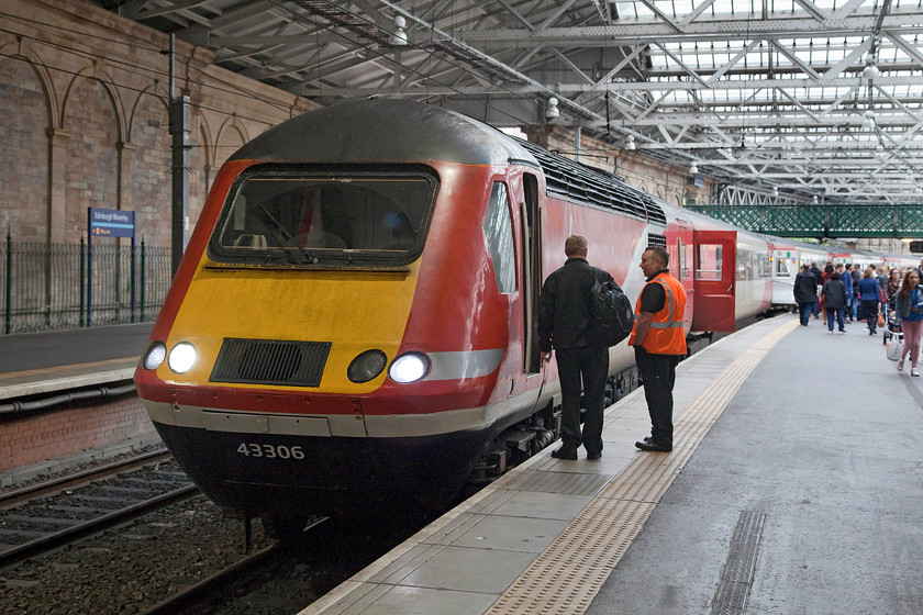 43306, GR 14.00 London King`s Cross-Aberdeen (1S20), Edinburgh Waverley station 
 The 1S20 14.00 King's Cross to Aberdeen has completed the bulk of its journey from London with the small matter of just 130 miles to go! 43306 is leading the HST set looking smart in its Virgin East Coast livery. 43306 has been an Eastern Region power car since delivery as part of 254026 in early 1979. 
 Keywords: 43306 14.00 London King`s Cross-Aberdeen 1S20 Edinburgh Waverley station