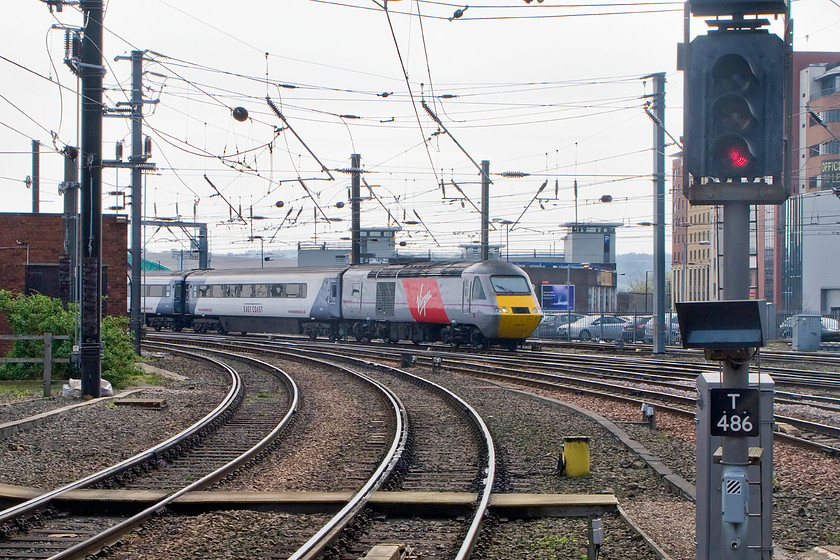 43316, VTEC 12.00 London King`s Cross-Inverness (1S16), Newcastle station 
 With its recently added Virgin flash vinyl 43316 leads the 12.00 King's Cross to Inverness hst service into Newcastle station. The tail of the train will still be rattling across the 1906 King Edward VII bridge that spans the Tyne, one of a number of impressive bridges in the Newcastle area. 
 Keywords: 43316 12.00 London King`s Cross-Inverness 1S16 Newcastle station Virgin East Coast hst