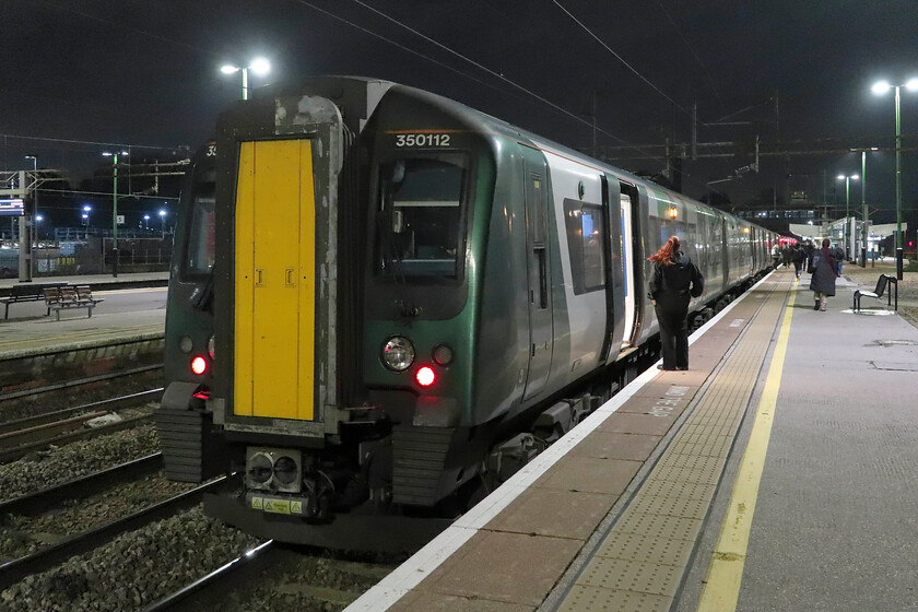 350112, LN 16.19 London Euston-Northampton (1W51, 1E), Northampton station 
 Having arrived back in Northampton after our trip to the excellent Harry Potter World near Watford I have turned my camera back towards our train. We travelled on 350112 from Watford working the terminating 16.19 service from Euston. 
 Keywords: 350112 16.19 London Euston-Northampton 1W51 Northampton station London Northwestern Desiro