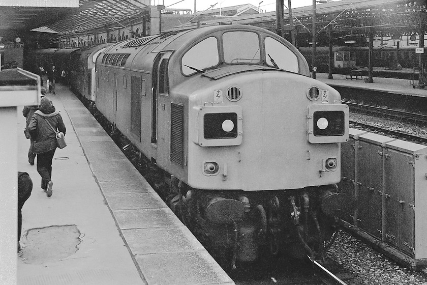 40113 & 40144, outward leg of The Crewe Campaigner Relief, 07.35 London Paddington-Crewe (1Z68), Crewe station 
 I am not absolutely sure what I was standing on to give this elevated view of The Crewe Campaigner Relief railtour after we had arrived at Crewe? 40113 and 40144 have brought the train to Crewe from Birmingham New Street via Shrewsbury. When all the enthusiasts disembarked, the train would go off for servicing whilst they attended an exclusive open day at the works being taken there by some chartered busses. 
 Keywords: 40113 40144 The Crewe Campaigner Relief 07.35 London Paddington-Crewe 1Z68 Crewe station