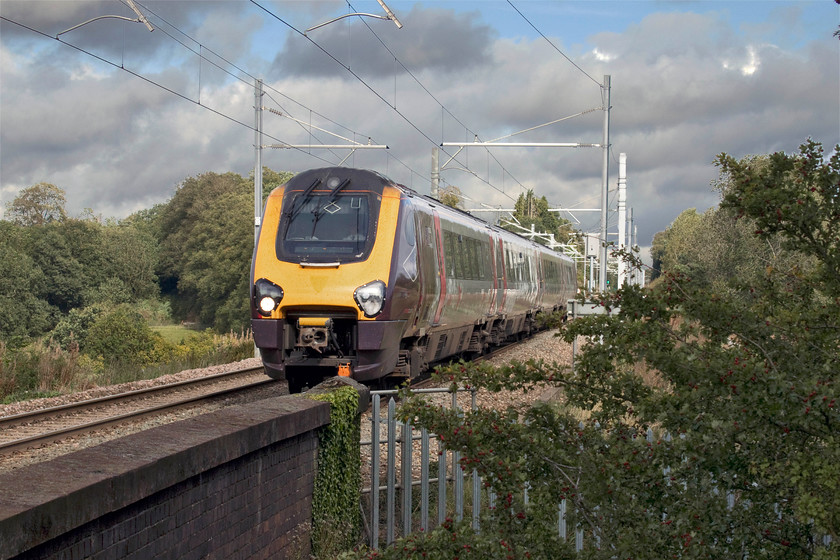 Class 221, XC 12.05 Manchester Piccadilly-Bristol Temple Meads (1V55, 1E), Vigo SO986712 
 This is my first visit to the Lickey since the arrival of the electrification. Whilst it is very different now, the views up and down the notorious bank have not been completely ruined. I am also pleased, and a little surprised, that the foot crossing at Vigo is still open given Network Rail's obsession to close all points of access. An unidentified class 221 Voyager descends the bank at speed forming the 12.05 Manchester Piccadilly to Bristol Temple Meads. 
 Keywords: Class 221 12.05 Manchester Piccadilly-Bristol Temple Meads 1V55 Vigo SO986712