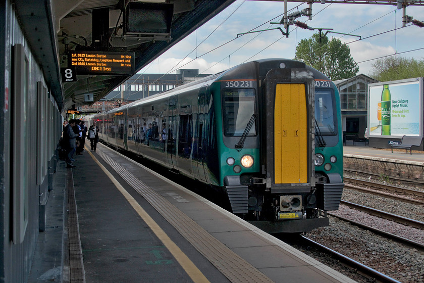 350231, LN 09.25 Northampton-London Euston (1W70, 5L), Northampton station 
 My train to London arrives into Northampton station having worked back from the capital. 350231 will work the 1W70 09.25 from Northampton. The train was surprisingly quiet given it was the first off-peak up working of the day. 
 Keywords: 350231 09.25 Northampton-London Euston 1W70 Northampton station