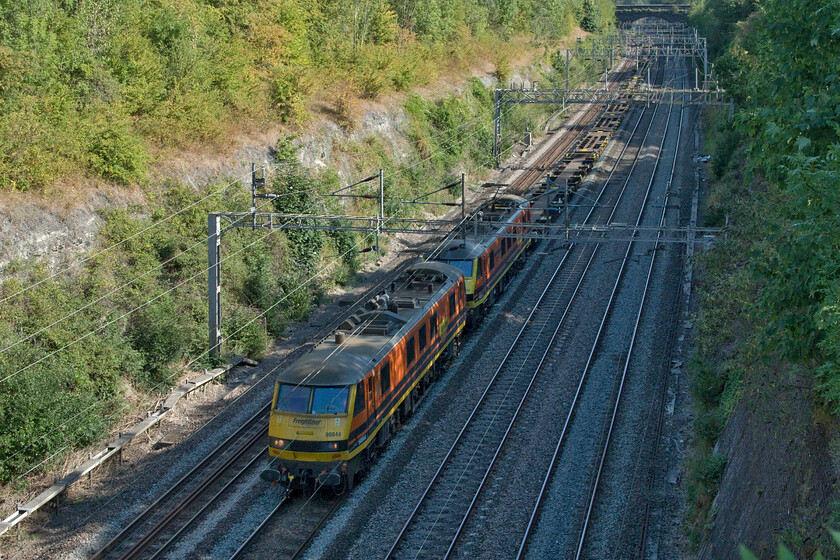 5. 90044 & 90014 , 12.44 Ipswich-Trafford Park (Cancelled from Crewe BH) (4M87, 12L), Roade cutting