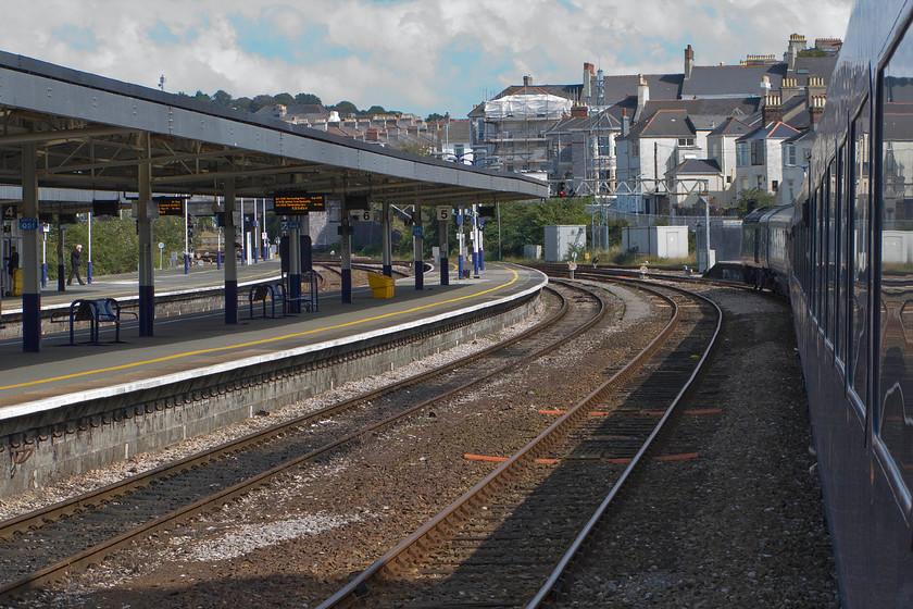 Class 43, GW 10.06 London Paddington-Penzance, `The Cornish Riviera` (1C77), Plymouth station 
 As our train, the 'Cornish Riviera', leaves Plymouth I have turned the camera towards the rear power car. I have not visited Plymouth station many times and only in recent years so have no images of some of the motive power synonymous with its past. 
 Keywords: Class 43 10.06 London Paddington-Penzance `The Cornish Riviera` 1C77 Plymouth station FGW First Great Western HST