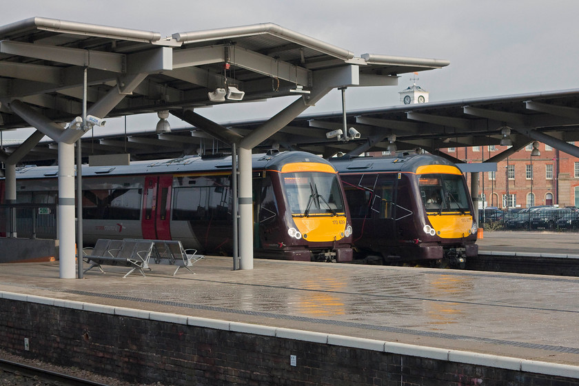 170639, XC 10.41 Nottigham-Birmingham New Street (1G22) & 170637, XC 10.19 Birmingham New Street-Nottingham (1D57), Derby station 
 Double vision at Derby station! To the left, 170639 has arrived with the 10.41 Nottingham to Birmingham new Street whilst to the right, 170637 is about to leave with the 10.19 from New Street to Nottingham. I have mixed views on these class 170s. Whilst they are roomy and have a pleasant ambience, they can be noisy and their ride can be a little unsettled on poor track. 
 Keywords: 170639 10.41 Nottigham-Birmingham New Street 1G22 170637 10.19 Birmingham New Street-Nottingham 1D57 Derby station