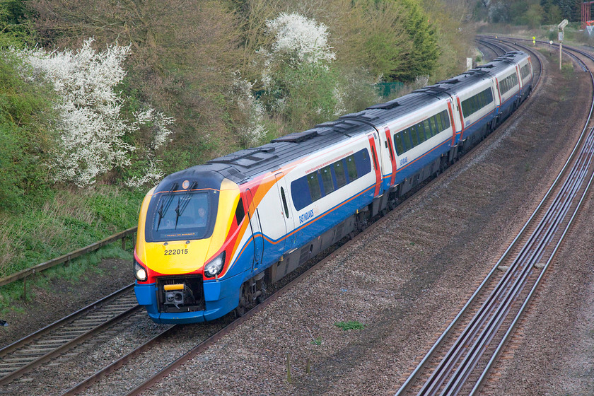 222015, EM 07.05 Nottingham-London St. Pancras (1B16, 2L), Sharnbrook Junction Tl002598 
 222015 '175 Years of Derby's Railways 1839 - 2014' approaches Sharnbrook Junction working the 07.05 Nottingham to London St. Pancras. This Meridian was named in a cermony at Derby Works in July 2014 by the railway writer and broadcaster Paul Atterbury 
 Keywords: 222015 1B16 Sharnbrook Junction Tl002598