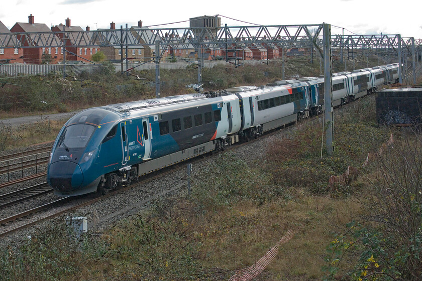 807001, 10.07 London Euston-Crewe (3K92, 3L), site of Roade station 
 The first class 807s entered service last month (November 2024) with others still undergoing testing and mileage accumulation. This is my first photograph of one of the ten AC-only units working the 10.07 Euston to Crewe 3K92 worked by 807001. 
 Keywords: 807001,10.07 London Euston-Crewe 3K92 site of Roade station Avanti West Coast Evero